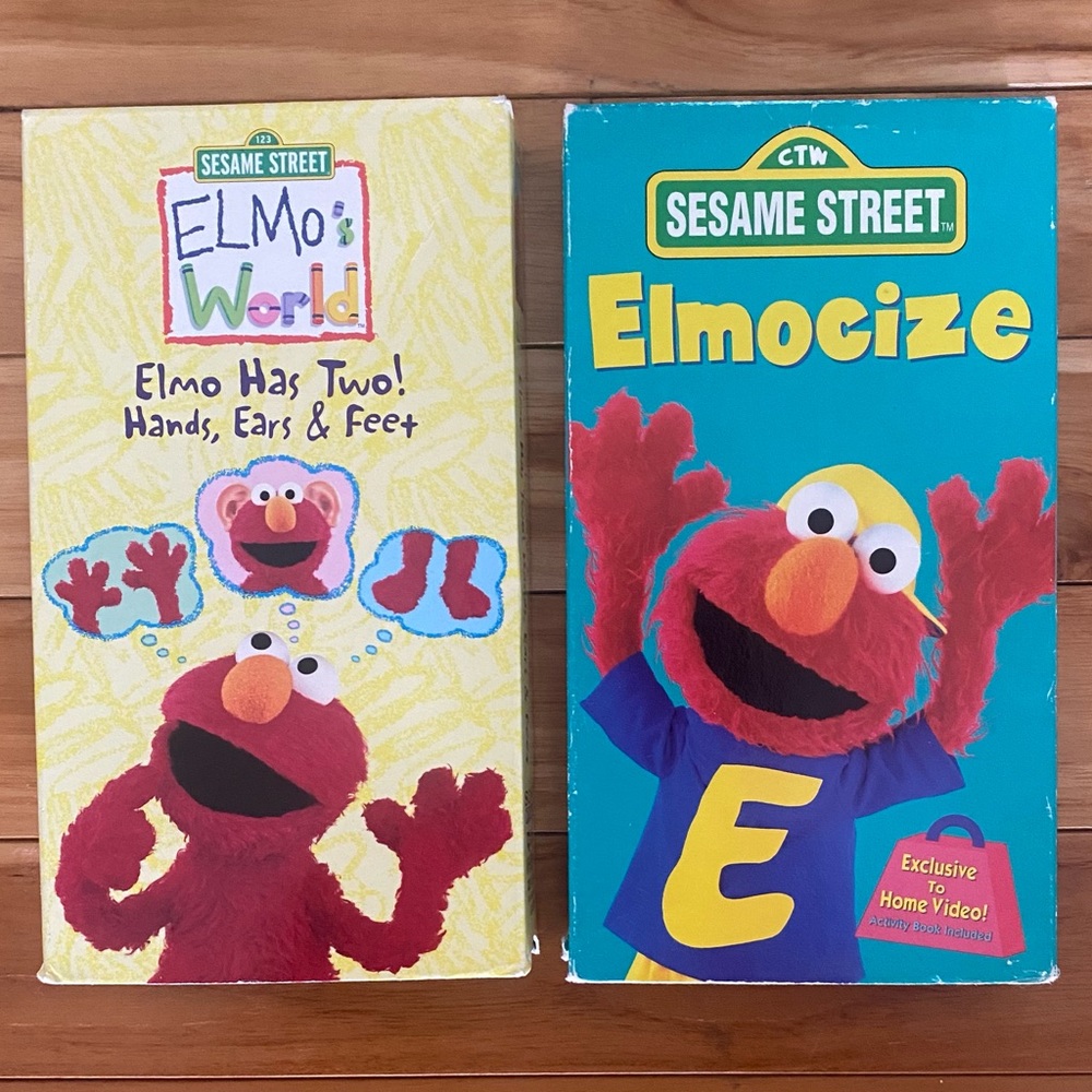 Lot Of 2 Sesame Street Elmocize & Elmo’s World Two Hand Ear Feet VHS Video Tapes